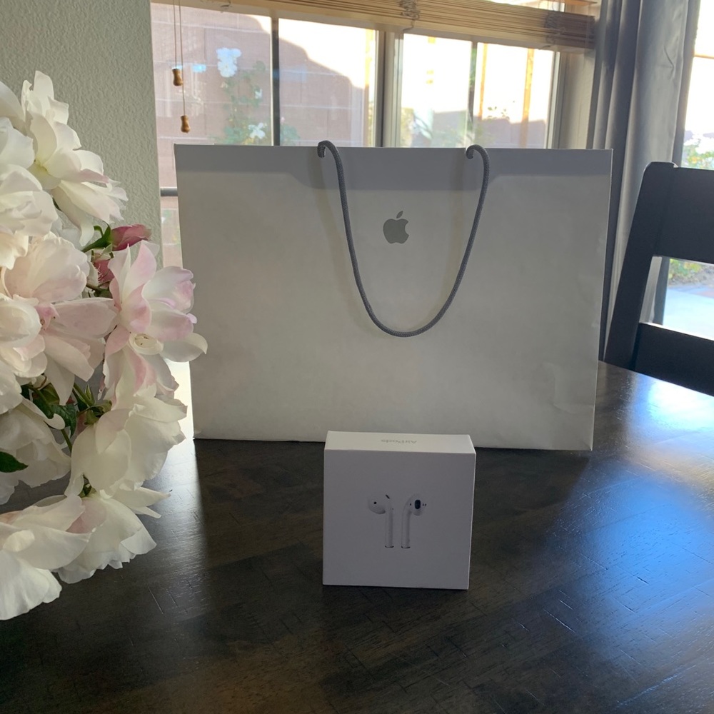 Apple AirPods Gen2 New